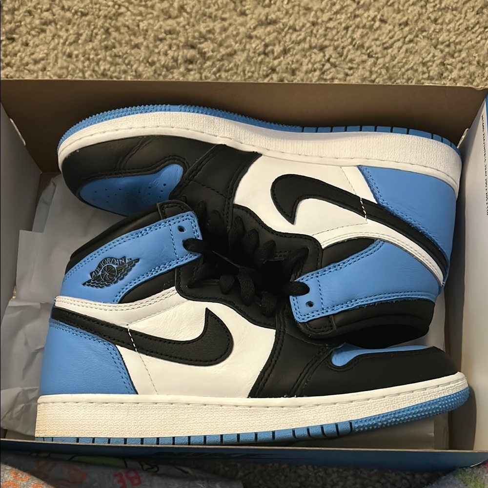 Nike Blue and Black Sneakers High-Top Classic